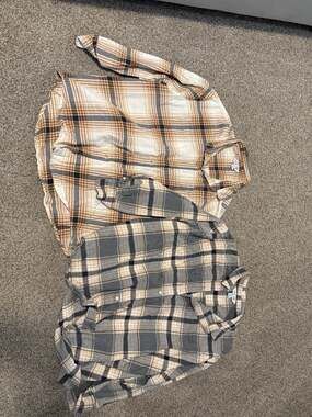 Bundle Women’s Old Navy Plaid Flannel Button-Down Boyfriend Shirt - XL